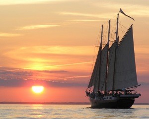 Yorktown-Sailing_300x240